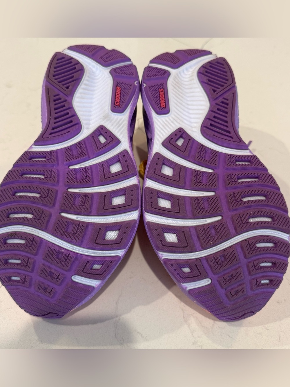2026 Run Disney x Brooks Ghost 17 Rapunzel Sneakers Size 6.5 - Picture 9 of 11